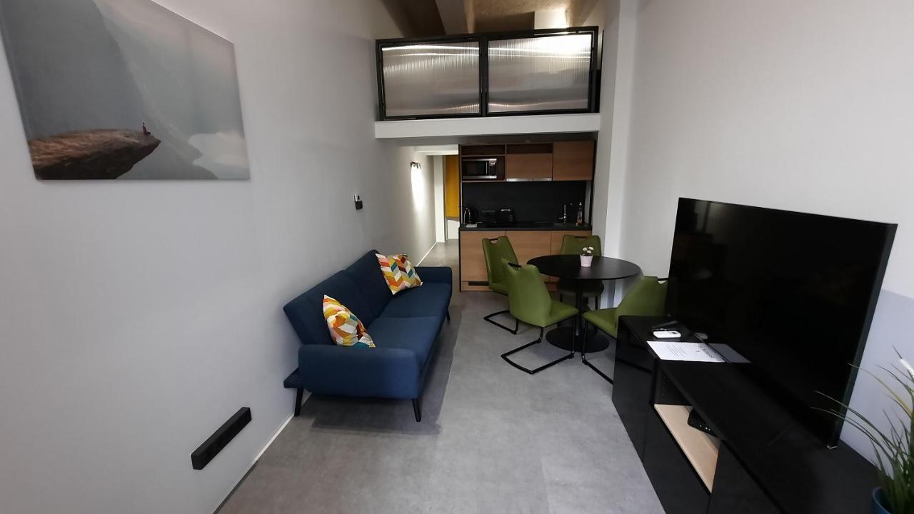 Hi-Bp In-Budapest Studio Apartman 2 Free Parking Buitenkant foto