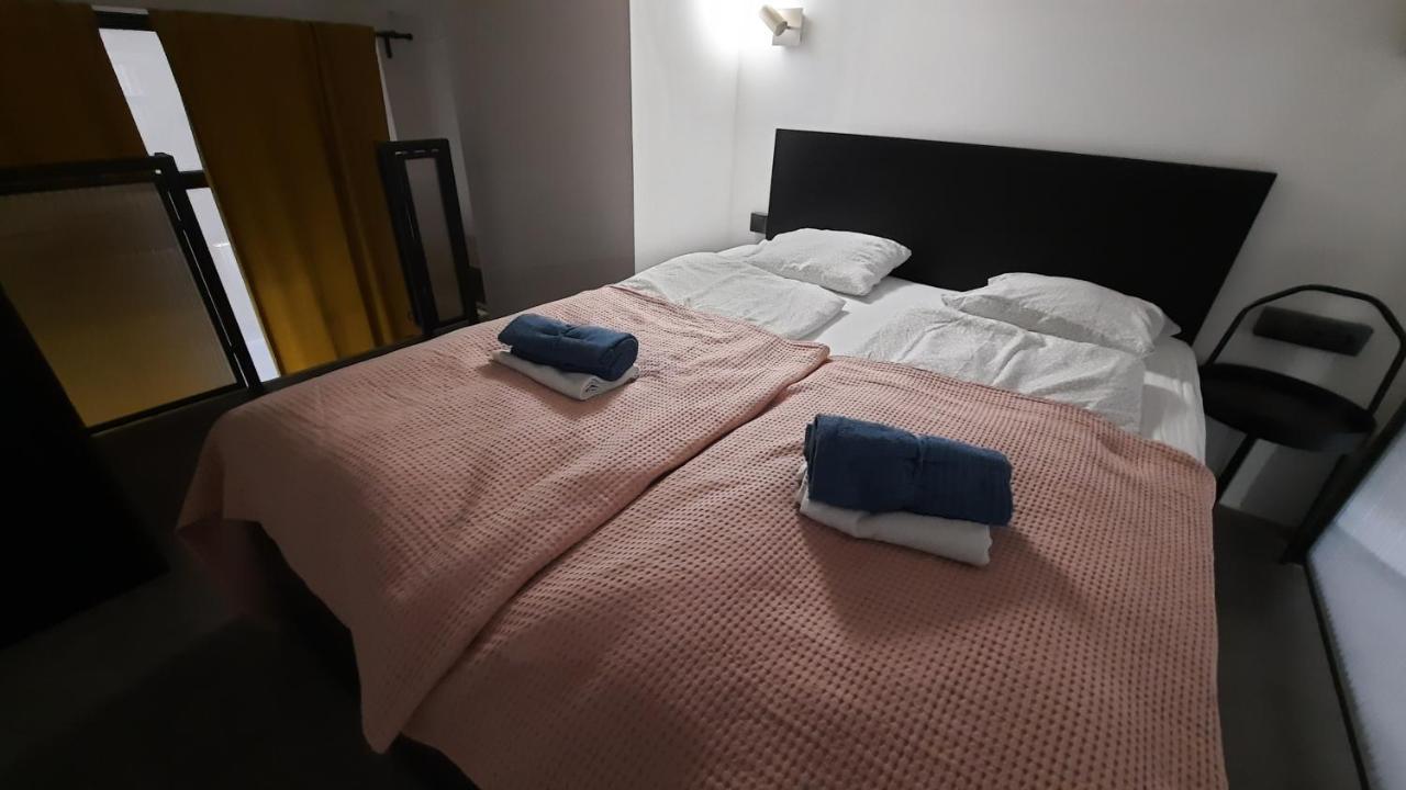 Hi-Bp In-Budapest Studio Apartman 2 Free Parking Buitenkant foto